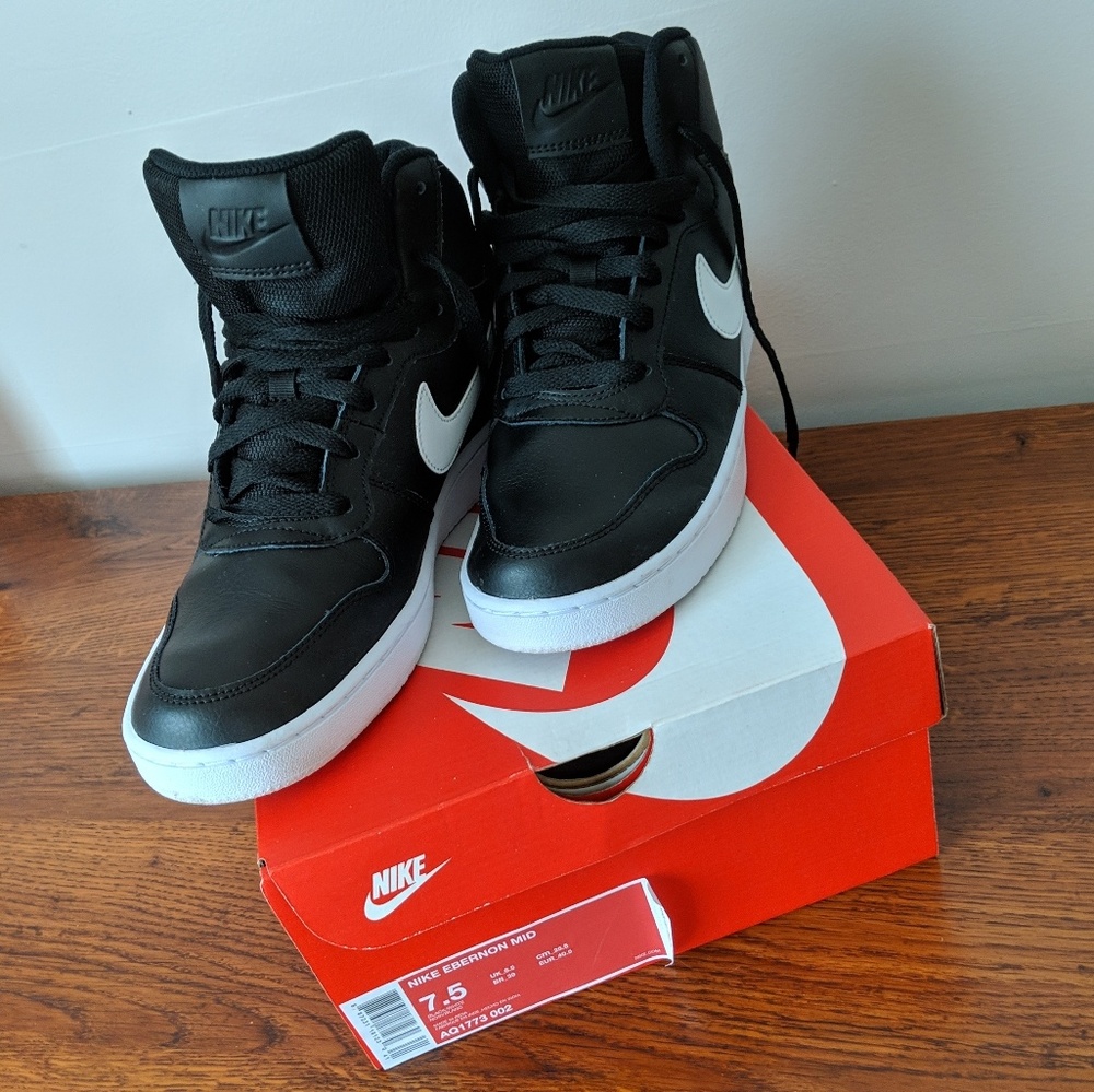 Nike🖤WORN ONCE